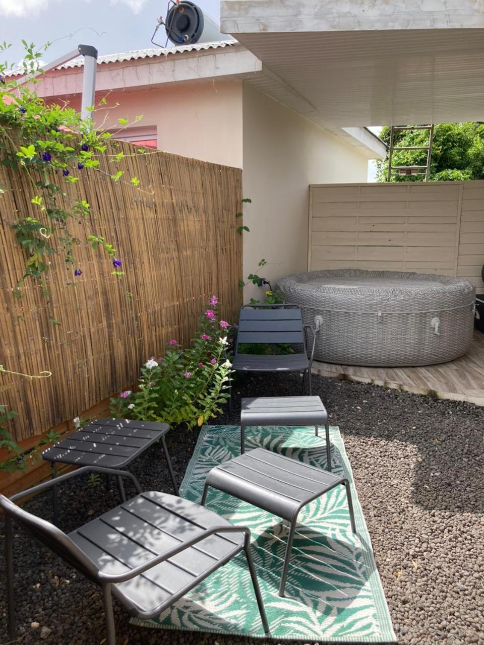 Bungalow Bougainvilliers Les Abymes Eksteriør bilde